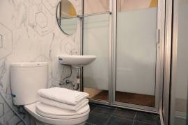 Studio 16 - Twin (Bathroom)