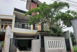 OYO Life 2686 Kost Azalia