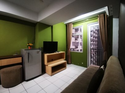 Apartemen 2 Kamar Full Furnished Bandung Pemandangan Kolam Renang