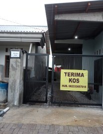 Kos Yongki Toyib perbatasan gresik - surabaya