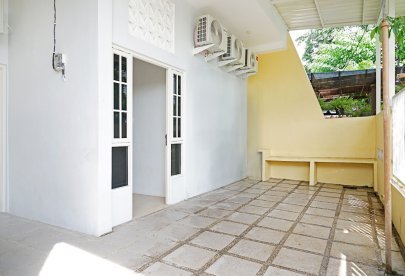 Jimmy House Manyar Surabaya - Kost Putri Area Kampus Manyar Jawa Timur