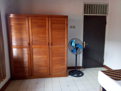 Kost Nanunisa Utan Kayu