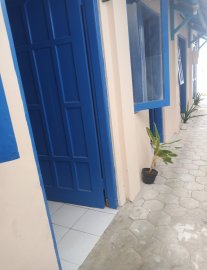 Tesa Huis Kost Putri dan Pasutri