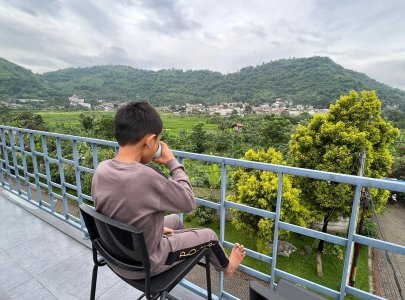 Kosan Elit Nuansa Villa Tropis Modern Dengan View Gunung Dekat Pusat Kota