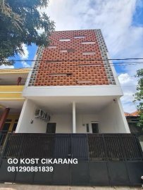 Kost Putra Eksklusif Jababeka, Jalan kaki ke pusat Kuliner