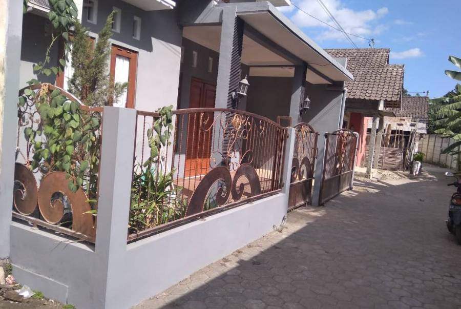 Tampak depan