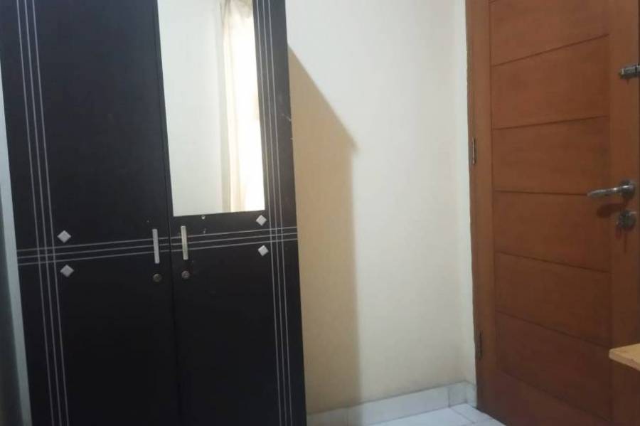 Kost kostan strategis 100m di belakang Gajahmada Plaza Kost kostan strategis 100m di belakang Gajahmada Plaza