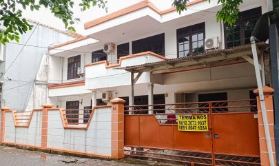 Kost Putri Siwalankerto 8 / B-3 (Depan kampus UK Petra)