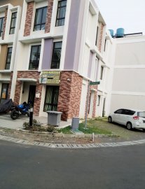 Kost Brighton Alloggio ALGB7 NO33 UMN Gading Serpong Tangerang