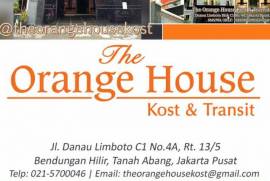 Orange House Kost & Transit
