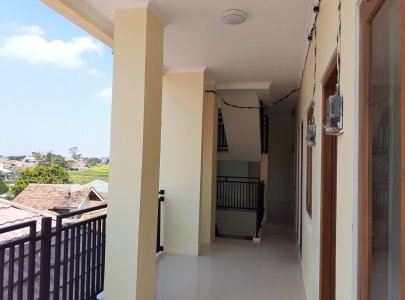 Koridor kamar Lt.3 luas & bersih