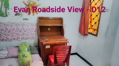 Kost Putri "Evan Road Side View"