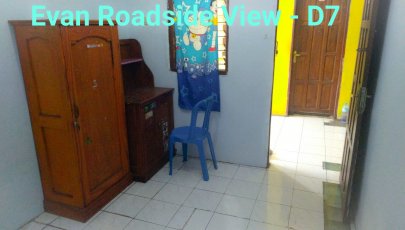 Kost Putri "Evan Road Side View"