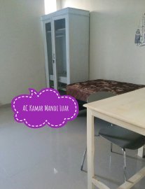 Kos Putri AC Kamar Mandi Luar dekat ITS dan UNAIR Kampus C