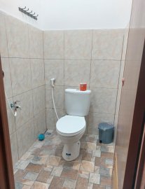 Toilet 1