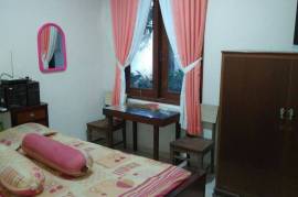 Kamar 1 ada AC luas 3m x 3,5m