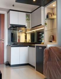2 BR Furnished Baru. Aparemen GUNAWANGSA TIDAR, Bubutan. Kota Surabaya