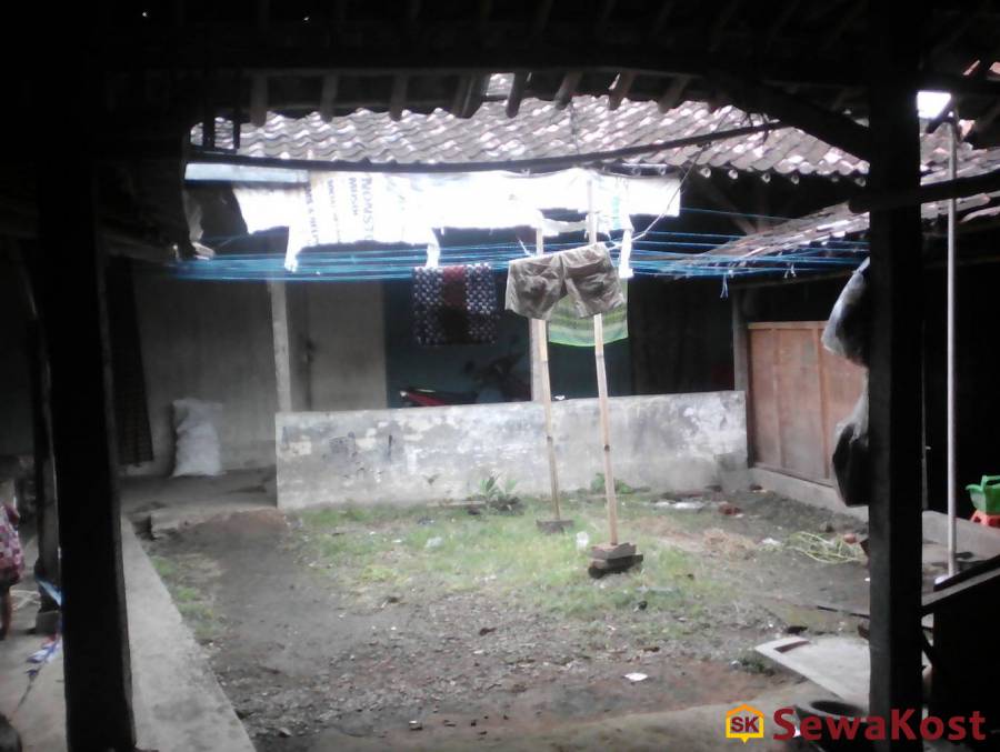 KOST KOSTan SEDERHANA & MURAH MERIAH