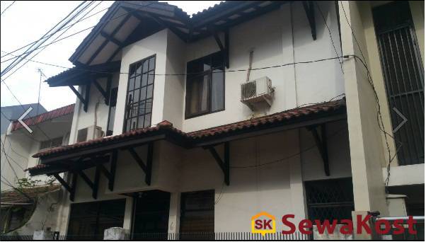 Kost putri Tomang. deket TA/CP. HUBUNGI 089686858810