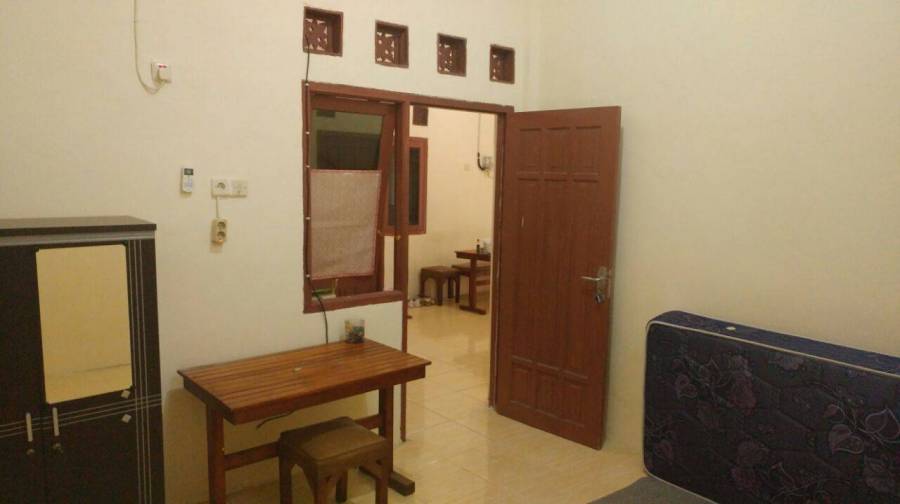 Terima kost putri Cikarang baru-jababeka (WIFI)