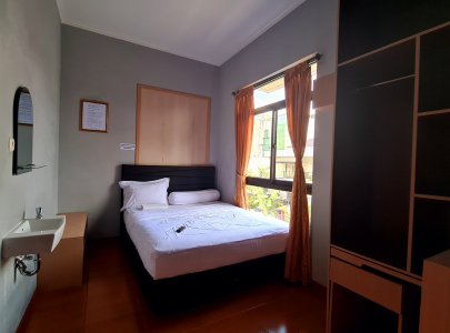 Kost Rasa Hotel di Pusat bisnis Jakarta dekat Stasiun Manggarai