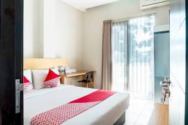 OYO 794 Ln 9 Bandung Guest House