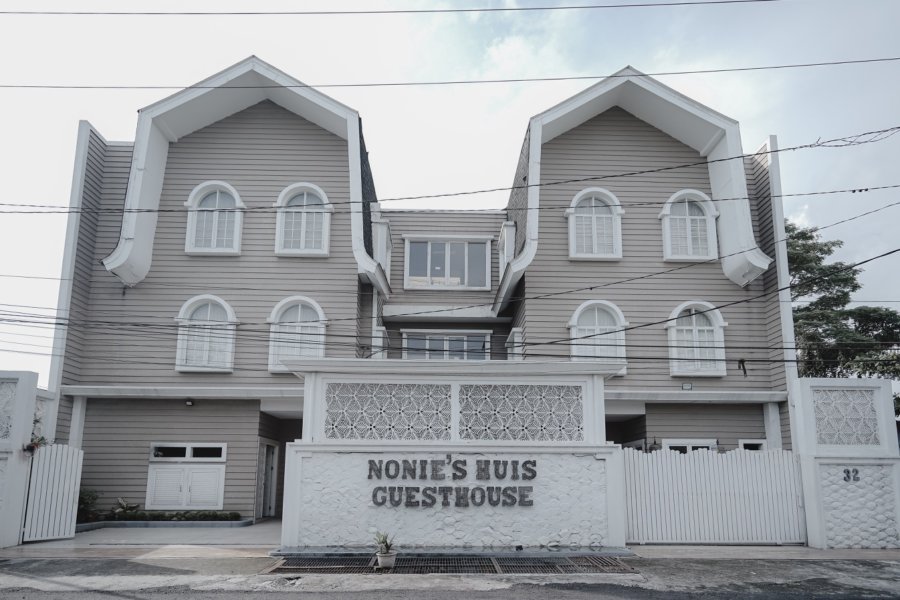 Nonies Huis Guest House
