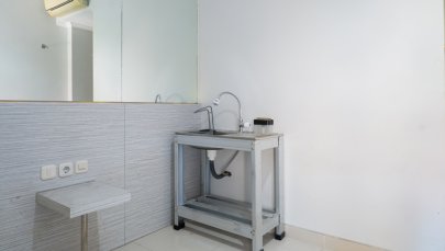 Kostel Exclusive Bulanan di Pusat Kota - Rock Residence Jagir Surabaya
