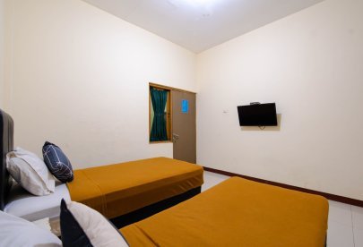 Kost Athena Syahriah Twin Bed Hanya 1 Menit Ke RSUD Tangerang
