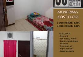 Kost Putri dipandaan full wifi dan kemanan 