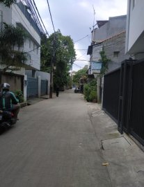 Yora kost  jln tiong no 3 karet kuningan setiabudi